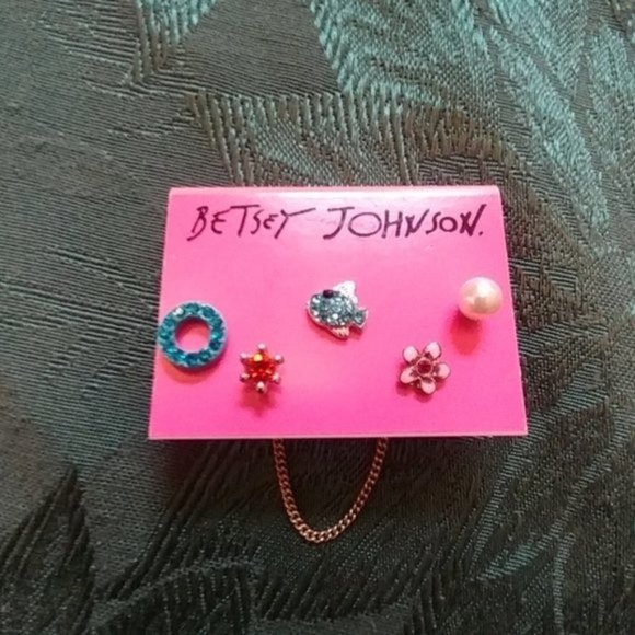 New/Vintage/Y2K Genuine 5 Betsey Johnson Stud Earrings - Picture 6 of 8
